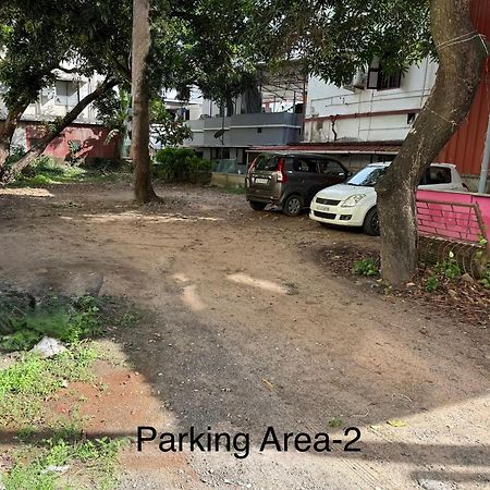 Shiva Inn Guruvāyūr Buitenkant foto