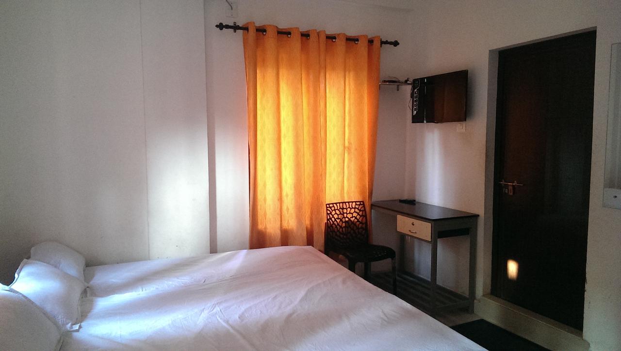Shiva Inn Guruvāyūr Buitenkant foto