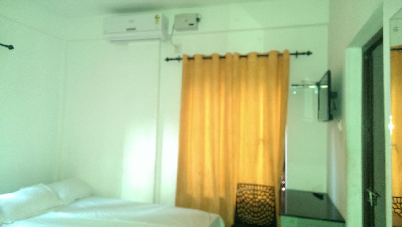 Shiva Inn Guruvāyūr Buitenkant foto