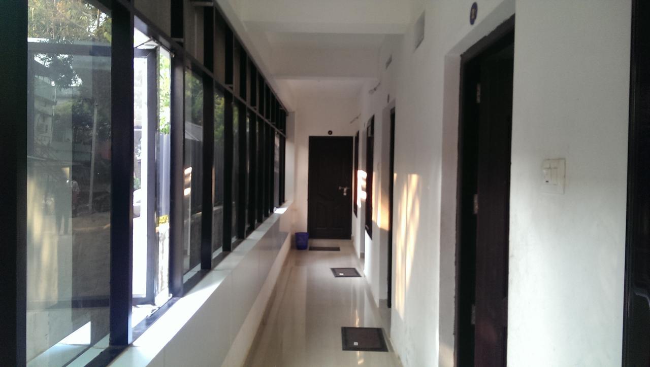 Shiva Inn Guruvāyūr Buitenkant foto